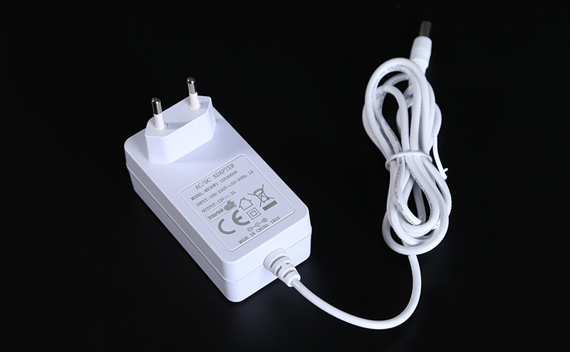 安防電源適配器歐規12V3A