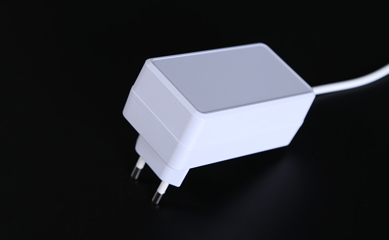 安防電源適配器歐規12V3A