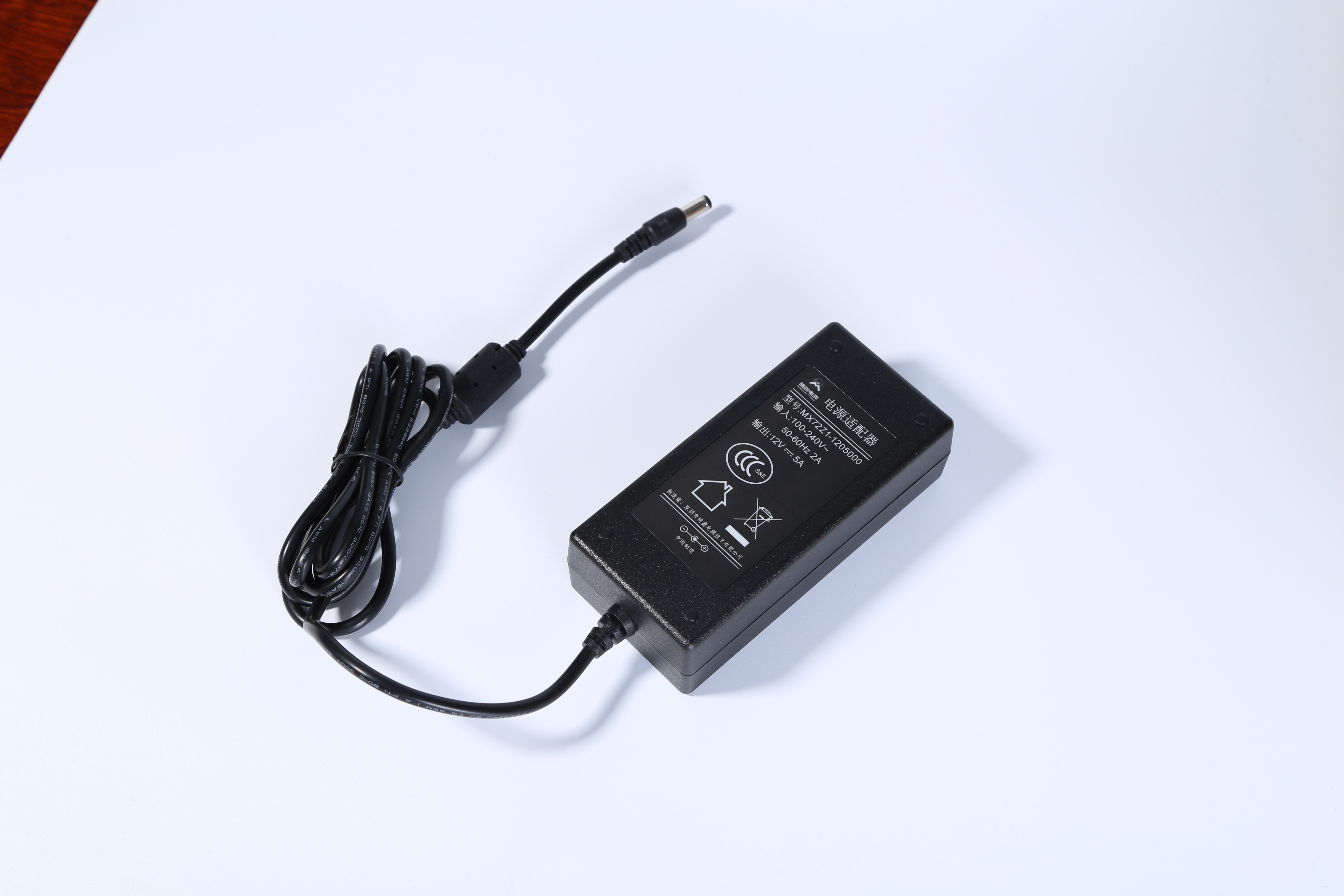 MX72Z-1604000型號(hào)16v4a歐規(guī)電源適配器 ce認(rèn)證