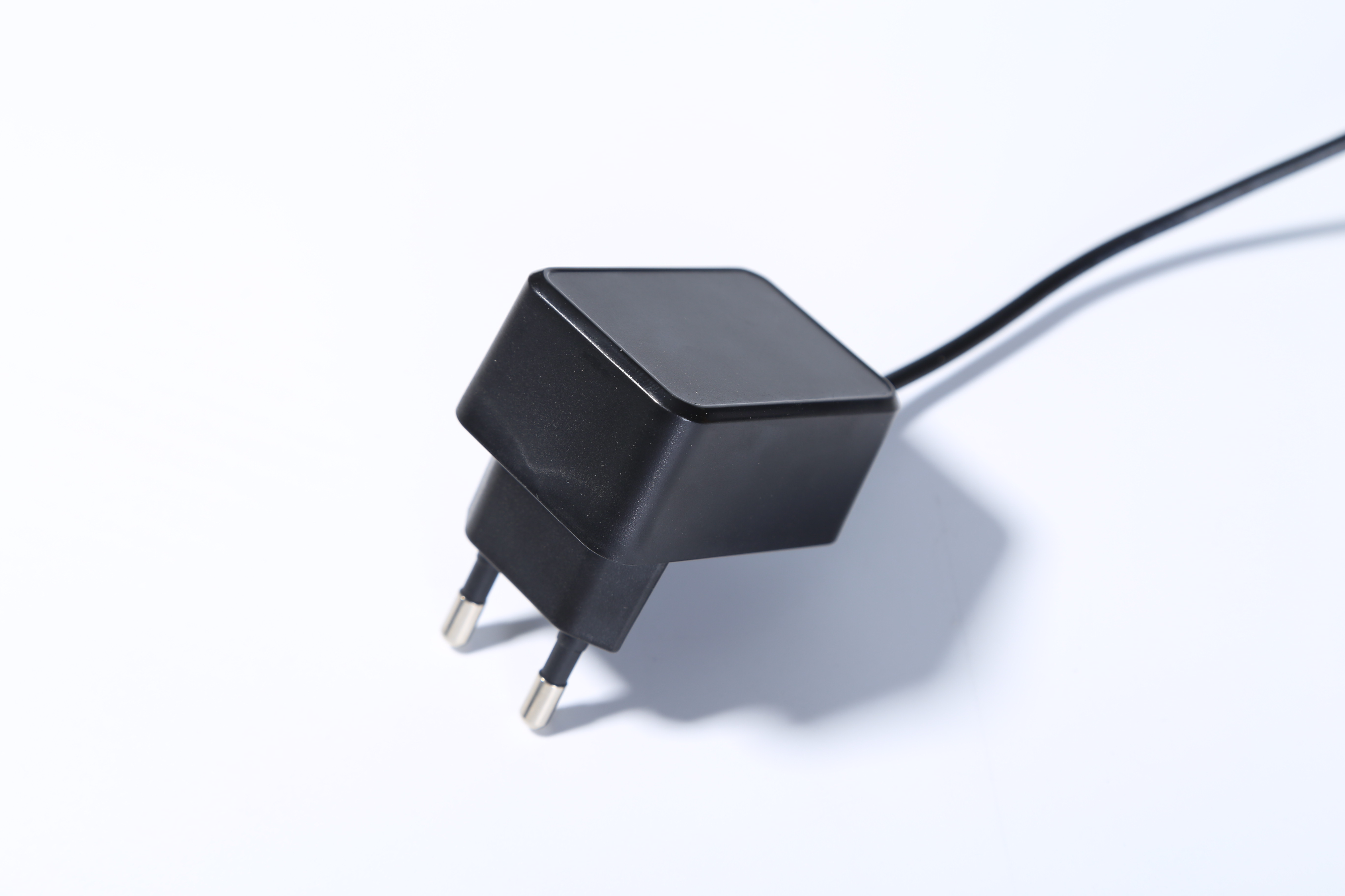 MX15w-0502500型號5v2.5a歐規(guī)電源適配器 ce認(rèn)證