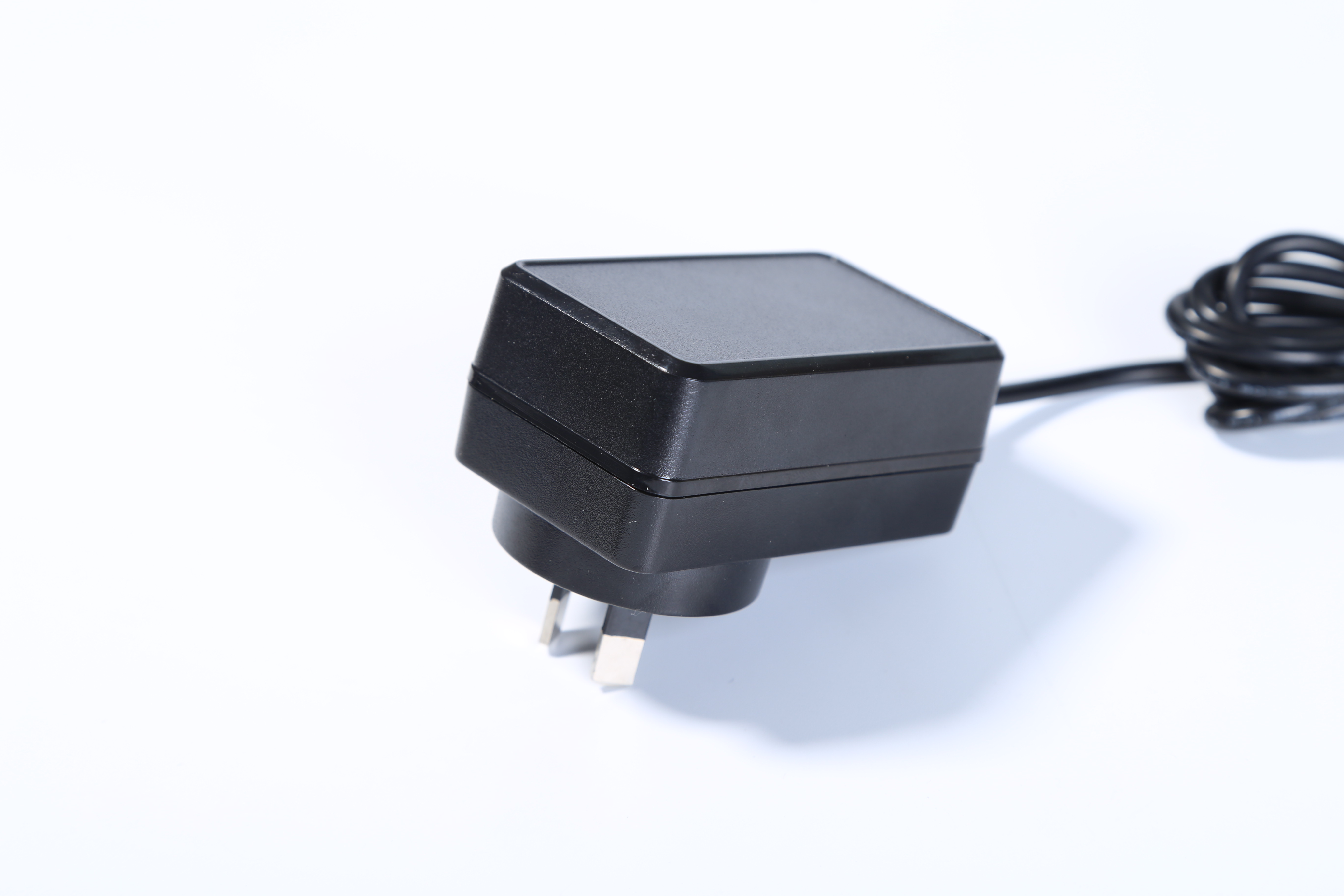 MX24w-1801000型號(hào)18v1a澳規(guī)電源適配器 rcm認(rèn)證