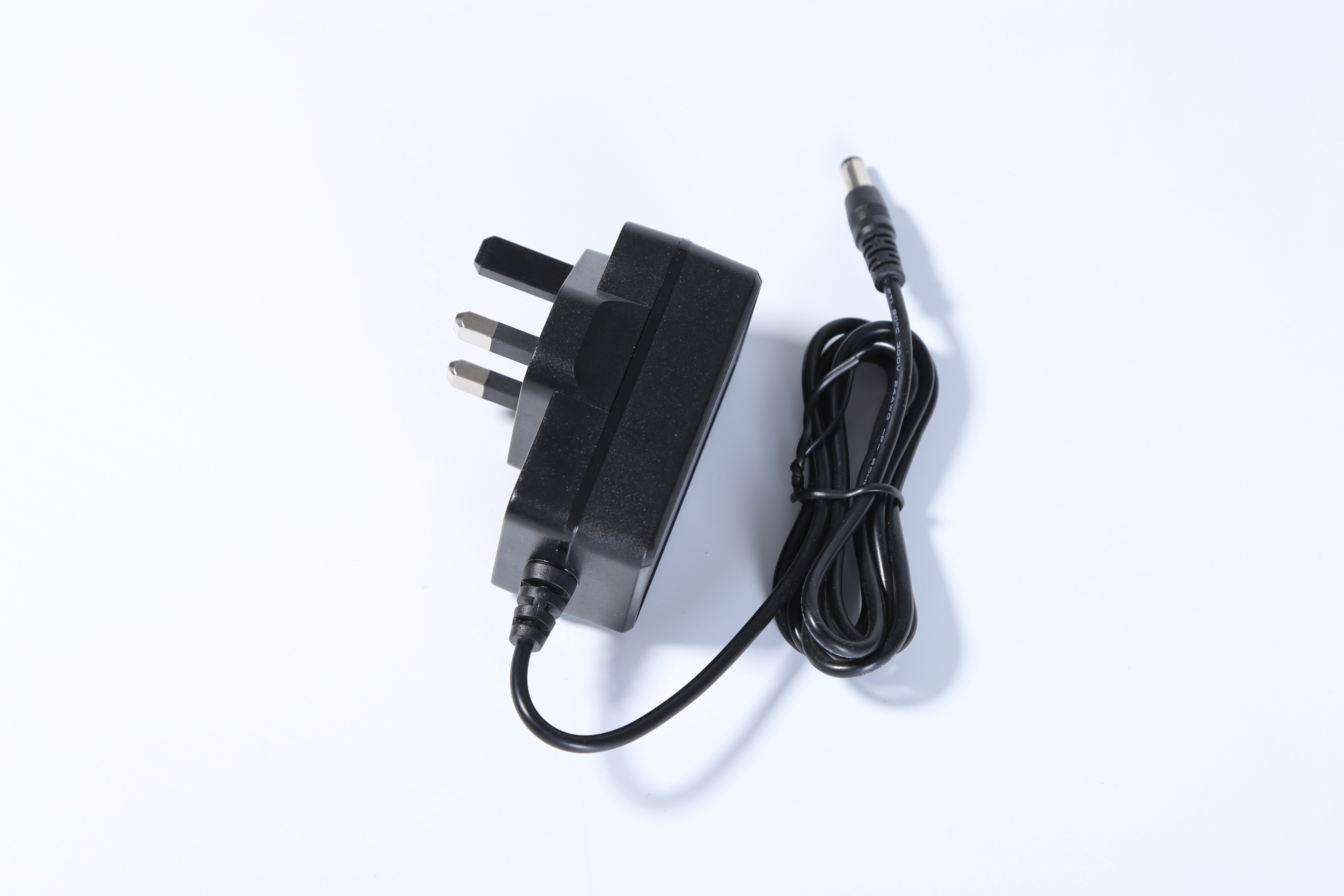 MX24w-1801000型號18v1a英規電源適配器 ce認證