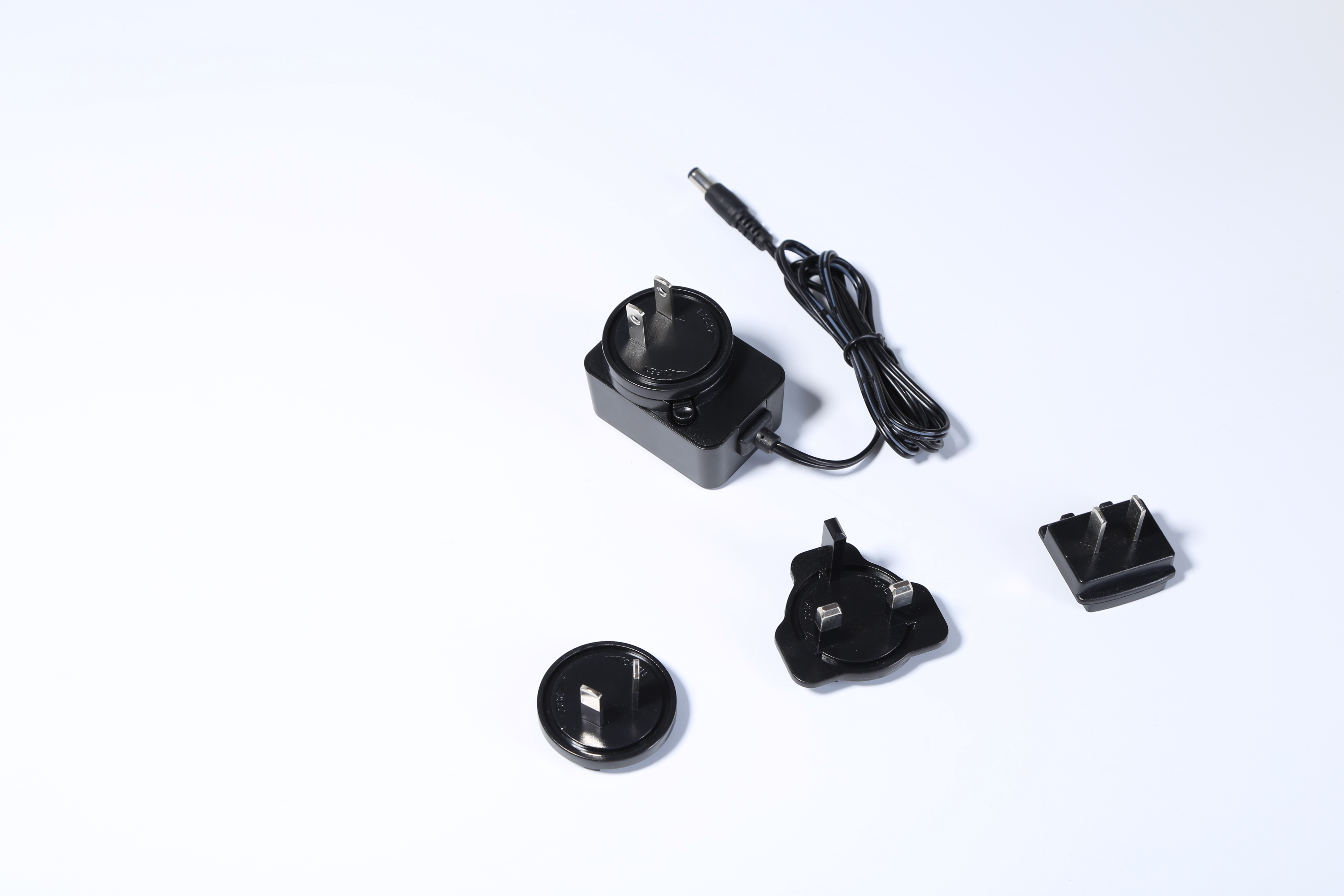 MX24w-1801000型號18v1a轉換頭電源適配器 cb認證