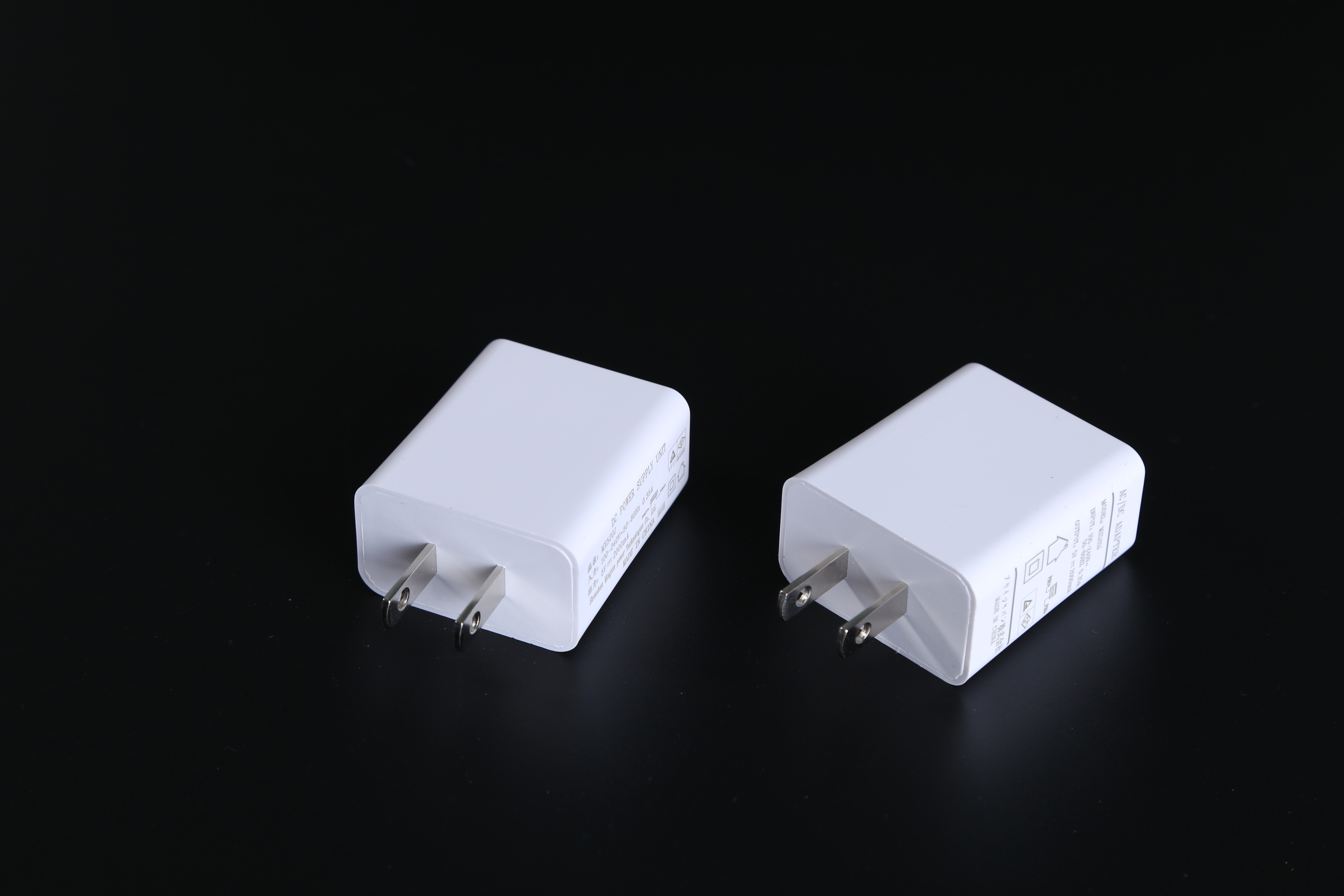 平板電腦電源適配器5V2A-2.4A過PSE認證 TUV發證 高光面和啞光面兩種