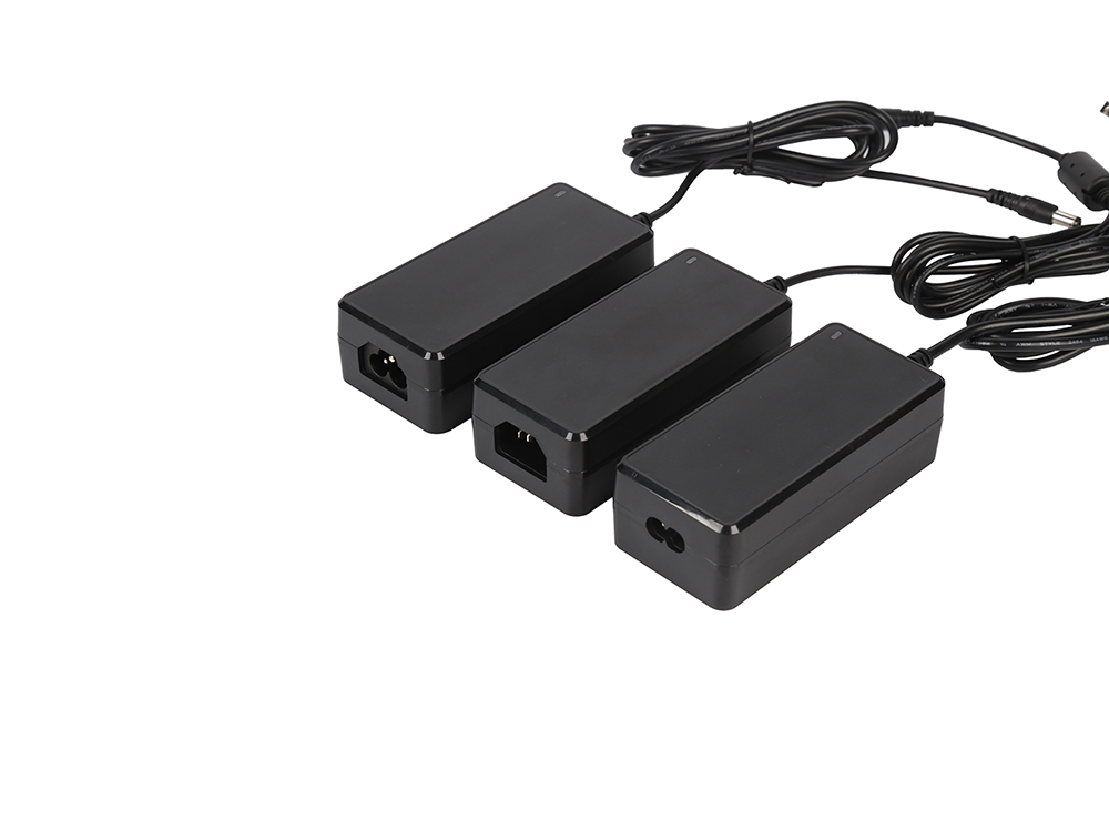 12V5A/12V6A桌面式電源適配器 品字尾 3C CE FCC認(rèn)證MX72W系列